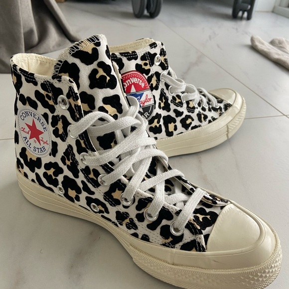 NEW CHUCK TAYLOR CONVERSE - Picture 2 of 5